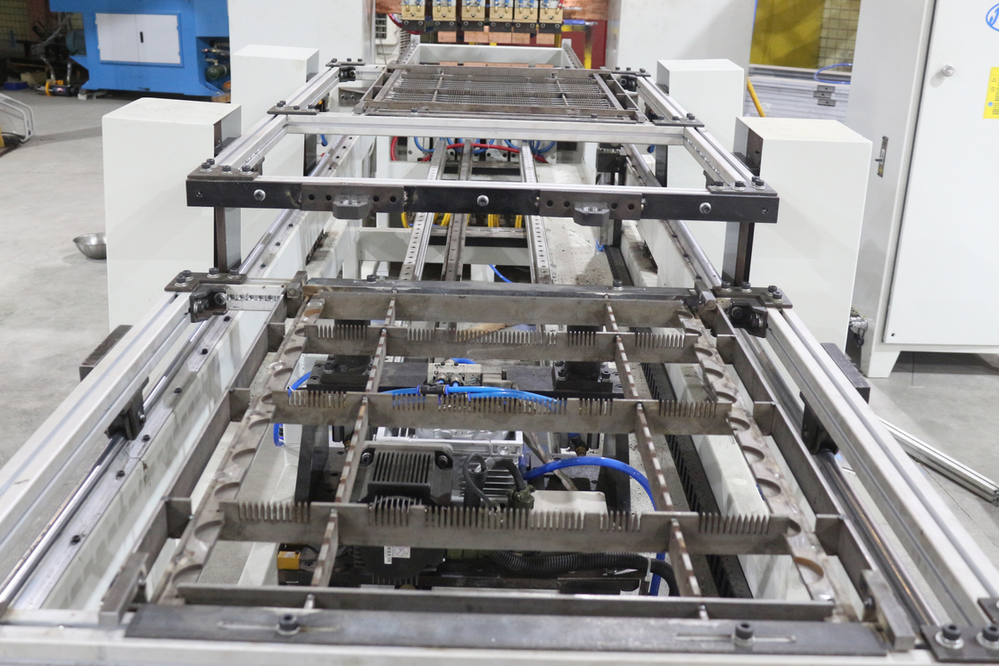 Hwashi Automatische Multi Point Koelcondensor Draad Mesh Puntlassen Machine Laag Koolstofstaal Draad Mesh Lassen