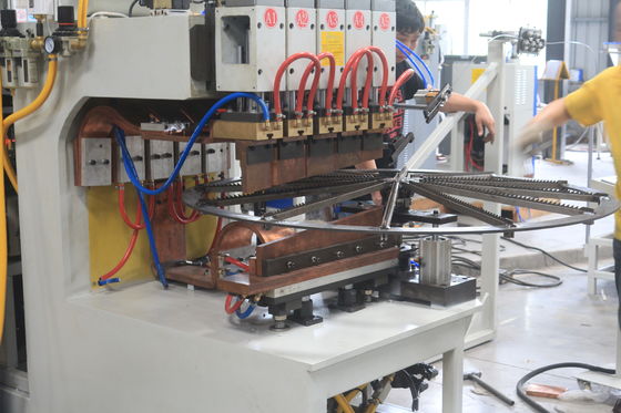 Spiraalvormige de Ventilatorwacht in drie stadia Spot Welding Machine van 100KVA