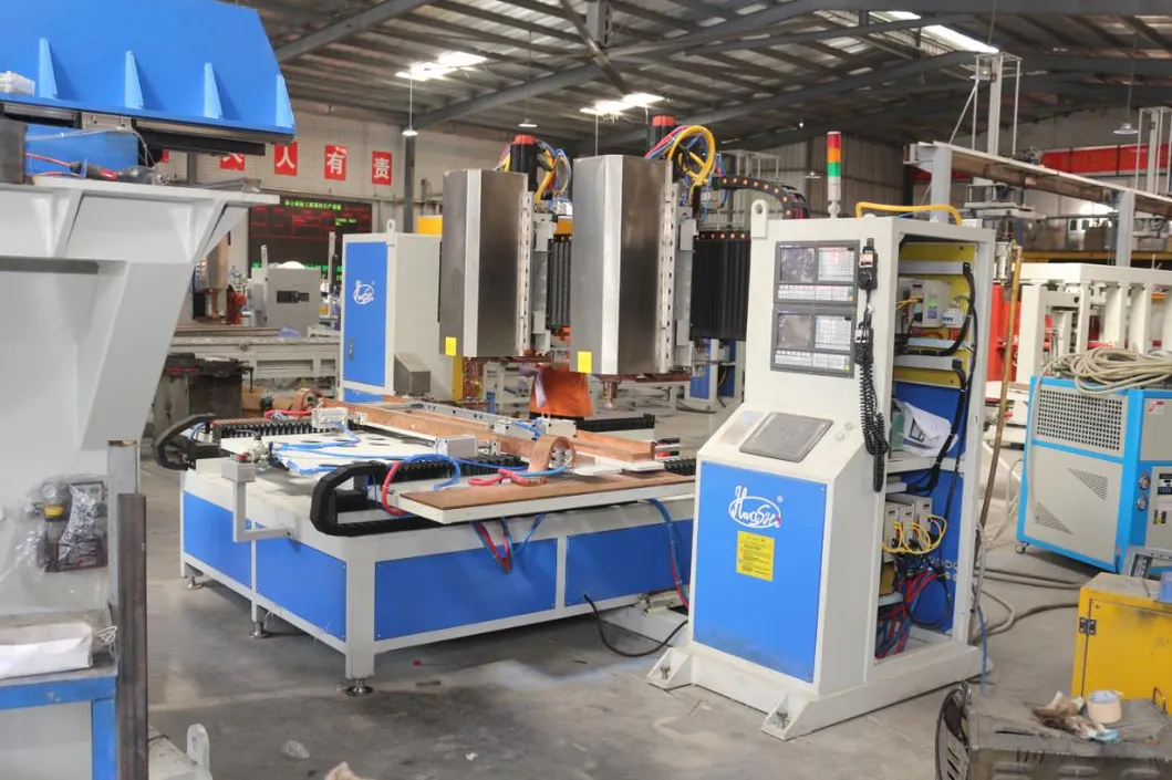 Hwashi CNC Seven 7axis Double Heads Plaat Metal Spot Weldinq Machine, Automatische Plaat Metalwelder voor Squatrack 1